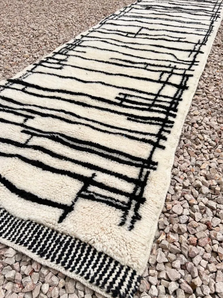 MRIRT BENI OURAIN RUG "SHALOW" 10’ 2” x 3’ 1”